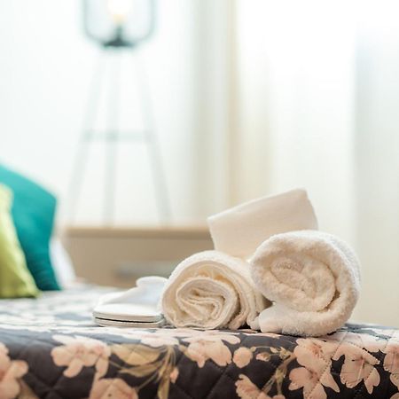 Naisa Apartamento Turistico Villena Bagian luar foto