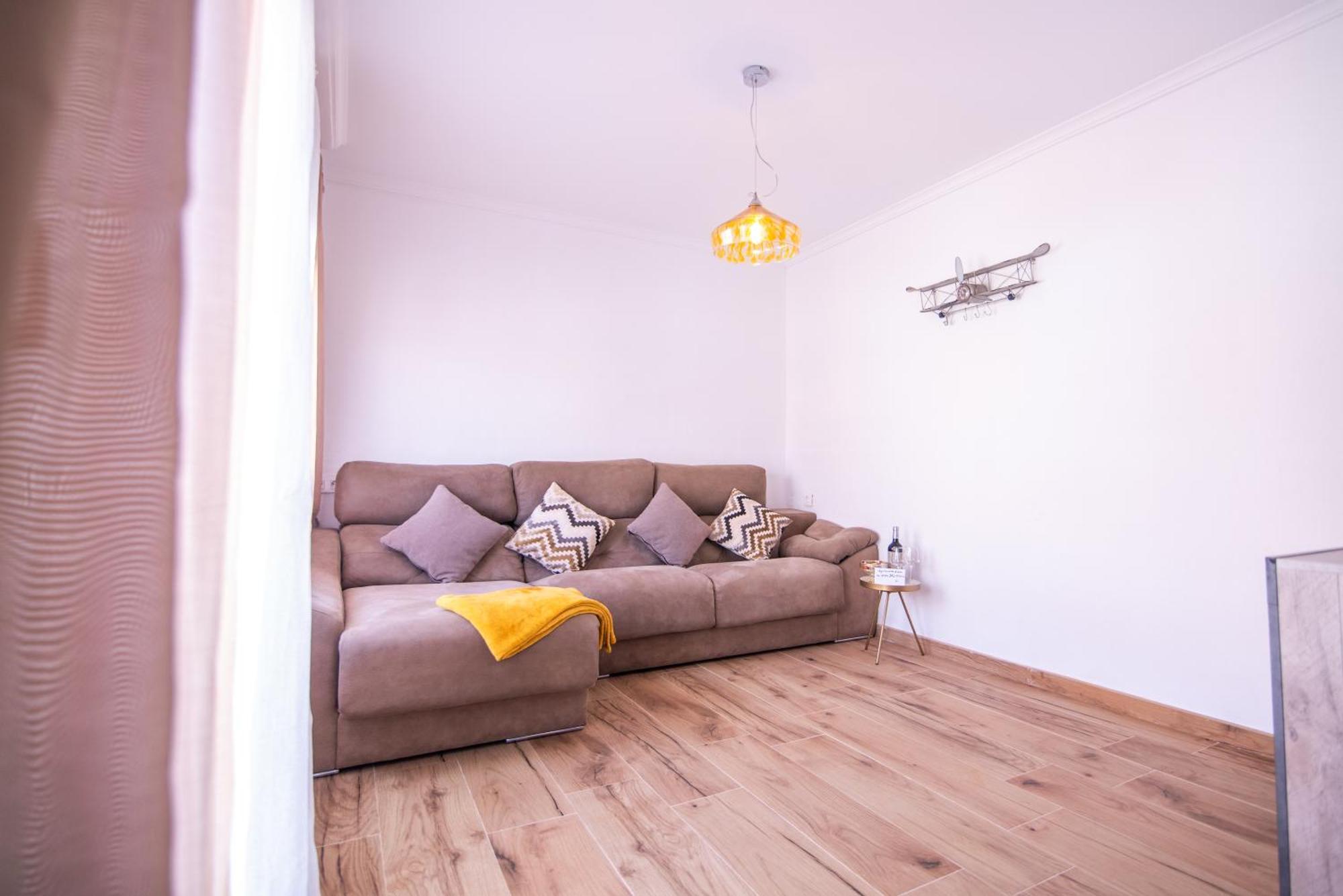 Naisa Apartamento Turistico Villena Bagian luar foto