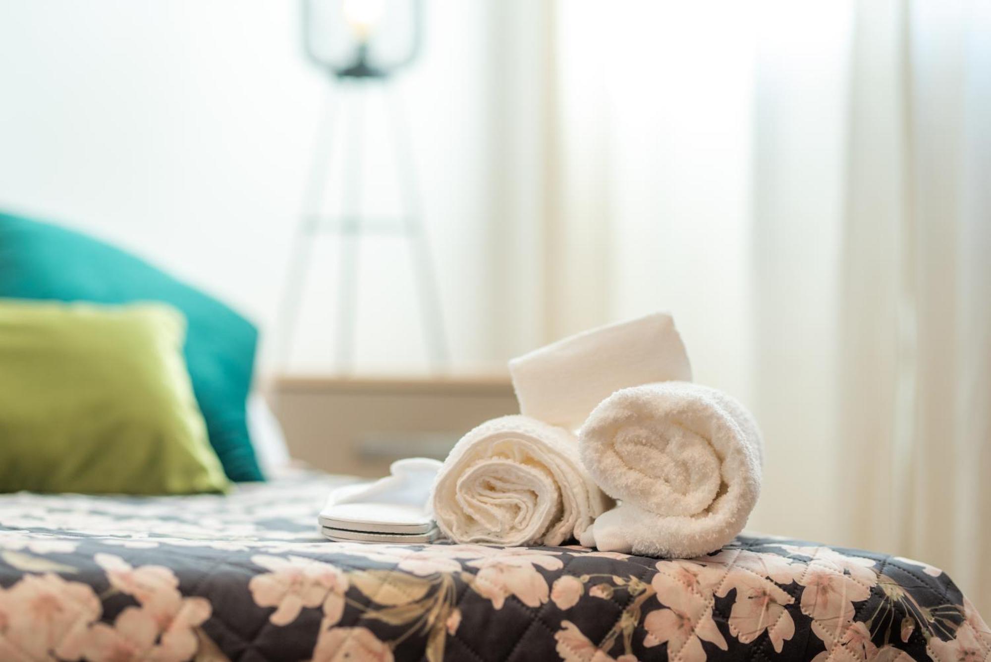 Naisa Apartamento Turistico Villena Bagian luar foto